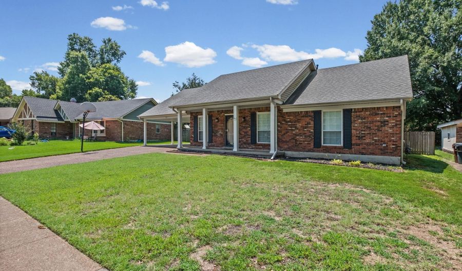 3933 ROBIN HILL Dr, Bartlett, TN 38135 - 3 Beds, 2 Bath