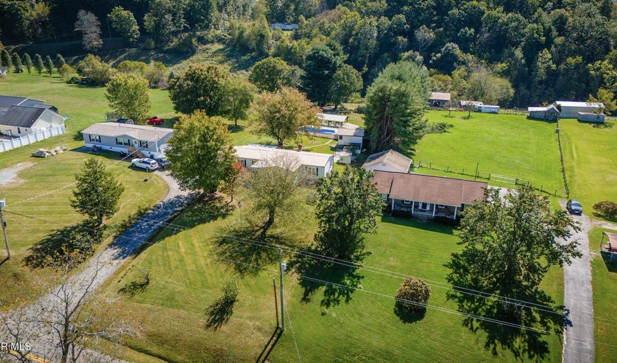 18212 Cleveland Rd, Abingdon, VA 24211 - 3 Beds, 2 Bath