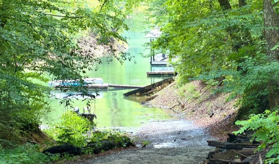 520 Calvin Cove Rd, Almond, NC 28702 - 0 Beds, 0 Bath