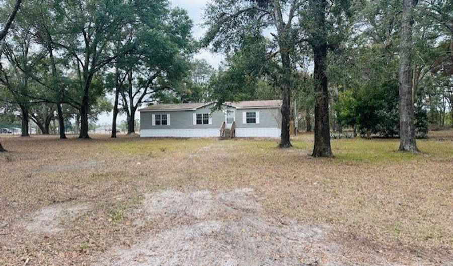 4232 47th Pl, Bell, FL 32619 - 3 Beds, 2 Bath