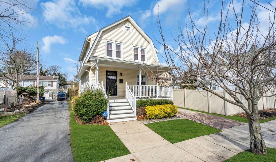 1311 Pine St, Asbury Park, NJ 07712 - 3 Beds, 2 Bath