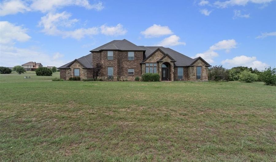 212 Tara Ln, Aledo, TX 76008 - 4 Beds, 5 Bath