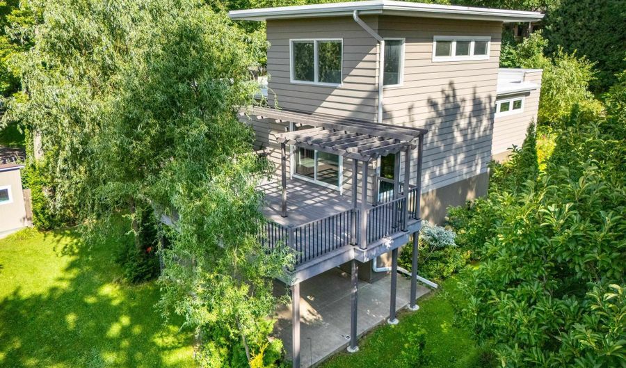 3329 Tally Ho Ln, Madison, WI 53705 - 4 Beds, 3 Bath