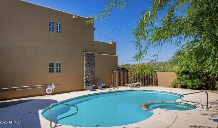 6145 E CAVE CREEK Rd 103, Cave Creek, AZ 85331 - 2 Beds, 2 Bath