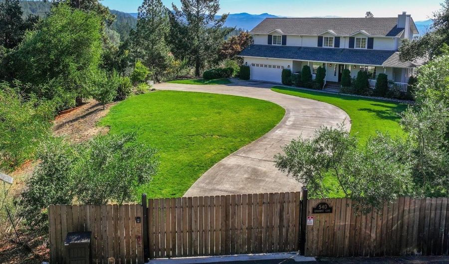 540 Edgemont Ln, Angwin, CA 94508 - 5 Beds, 2 Bath