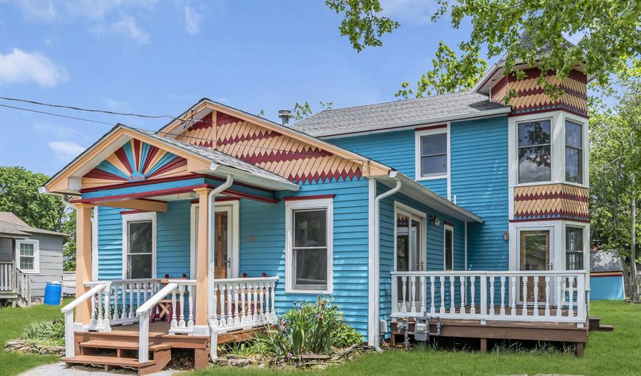 19 Center St, Barnegat, NJ 08005 - 4 Beds, 3 Bath