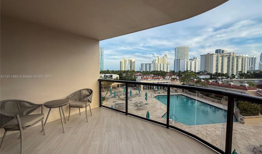 19667 Turnberry Way 5B, Aventura, FL 33180 - 2 Beds, 2 Bath