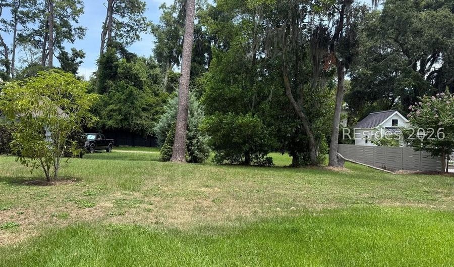 513 Water St, Beaufort, SC 29902 - 0 Beds, 0 Bath