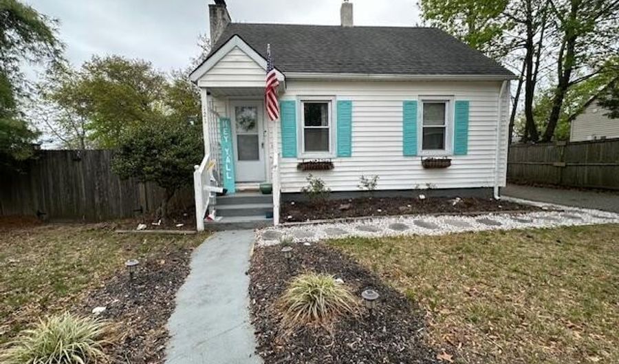 121 Pennant Ave, Beachwood, NJ 08722 - 3 Beds, 1 Bath