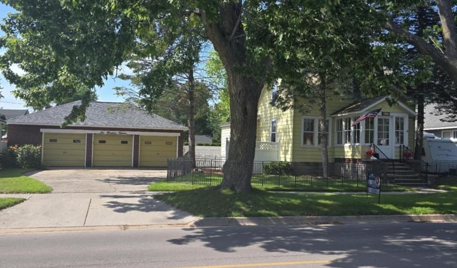615 S First Ave, Alpena, MI 49707 - 3 Beds, 2 Bath