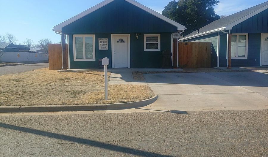 1101 A 14th St, Abernathy, TX 79311 - 2 Beds, 1 Bath