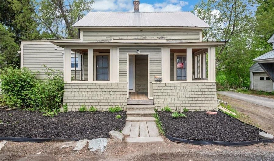16 Shurtleff Pl, Barre, VT 05641 - 3 Beds, 1 Bath