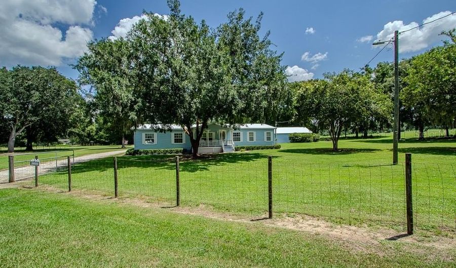 12605 NW 142ND Ter, Alachua, FL 32615 - 3 Beds, 2 Bath