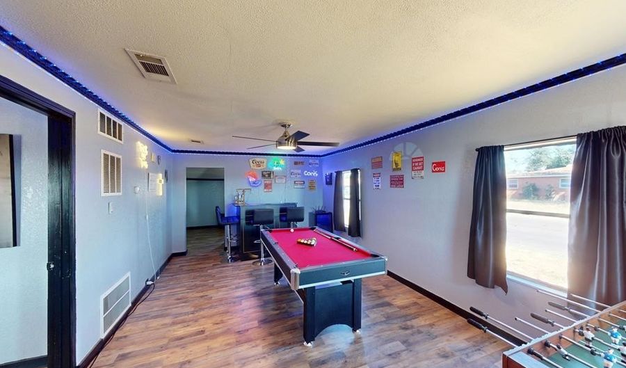 511 NW 4th St, Andrews, TX 79714 - 2 Beds, 1 Bath