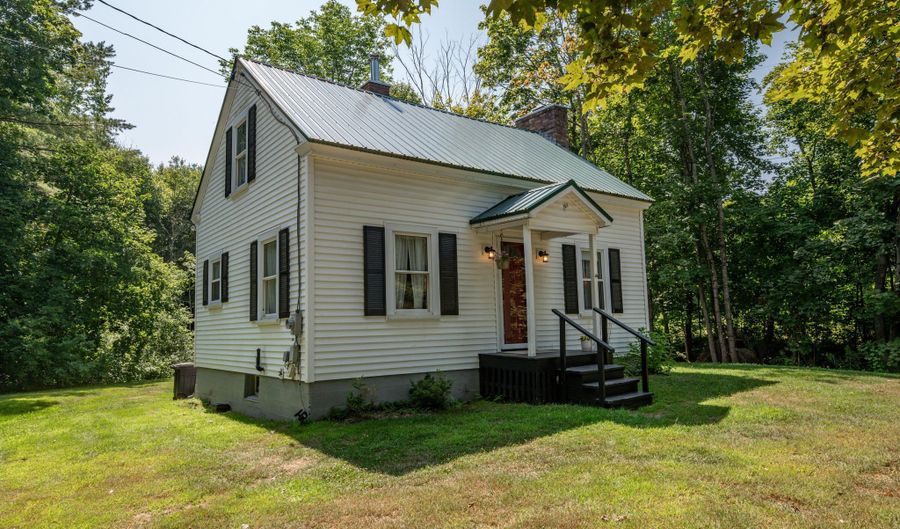 795 Riverside Dr, Augusta, ME 04330 - 2 Beds, 2 Bath