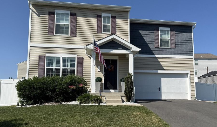 17 Fullrigger Ave, Barnegat, NJ 08005 - 4 Beds, 3 Bath