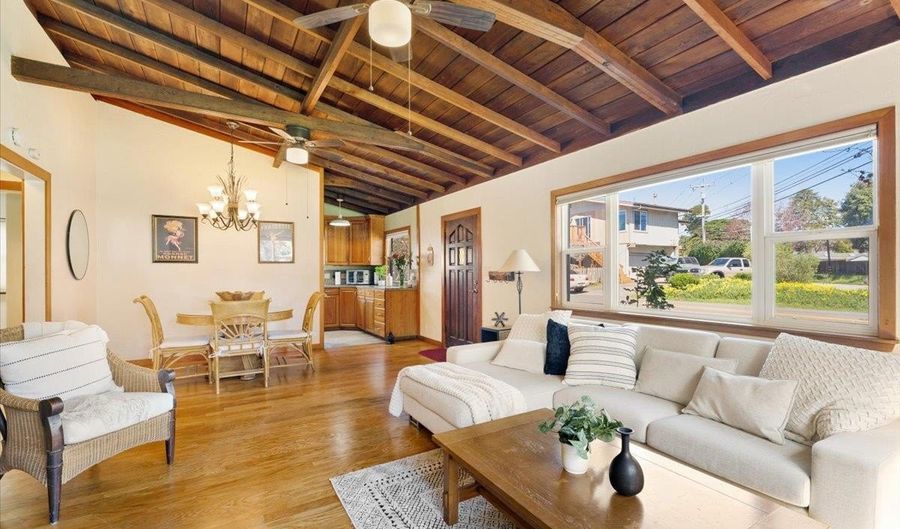 501 Pine St, Aptos, CA 95003 - 3 Beds, 3 Bath