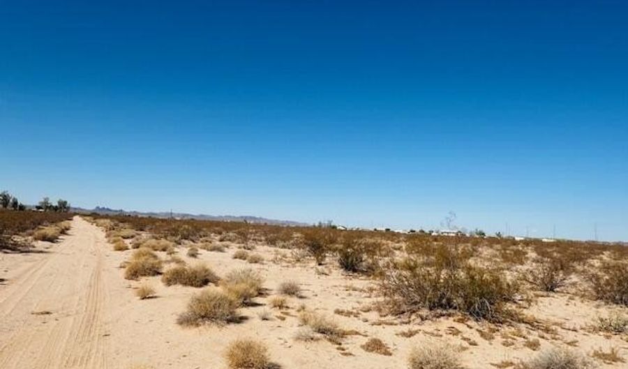 32513 Avenue 42 E, Bouse, AZ 85325 - 0 Beds, 0 Bath