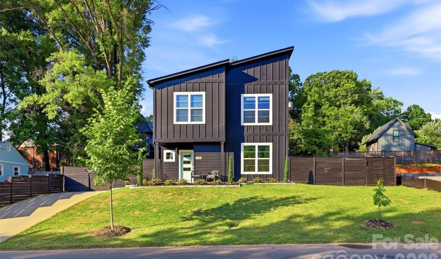 715 E 28th St, Charlotte, NC 28205 - 4 Beds, 3 Bath