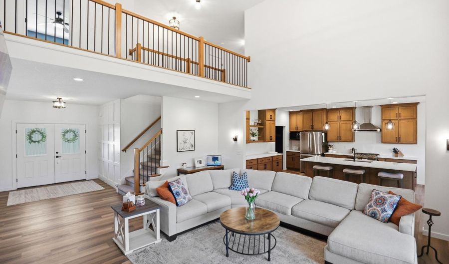 1908 Golfview Dr, Auburn, IN 46706 - 4 Beds, 3 Bath