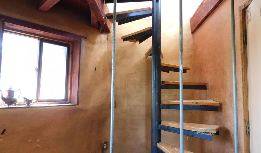 425 Carson Rd S, Carson, NM 87517 - 3 Beds, 2 Bath