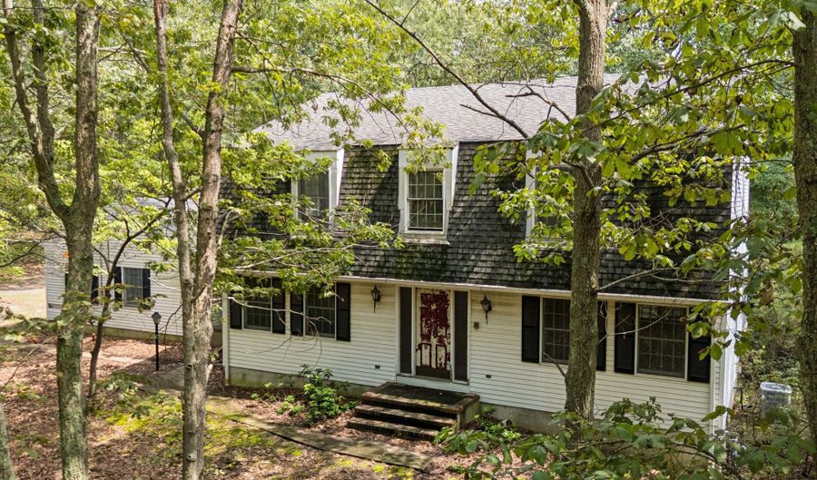 2430 Easy St, Allenwood, NJ 08720 - 4 Beds, 2 Bath