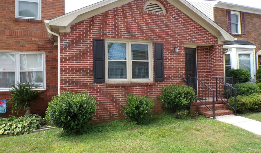 1536 CAMBRIDGE Pl, Anniston, AL 36207 - 2 Beds, 2 Bath