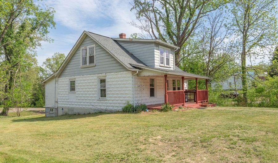 1272 Lead Mine Rd, Austinville, VA 24312 - 3 Beds, 1 Bath