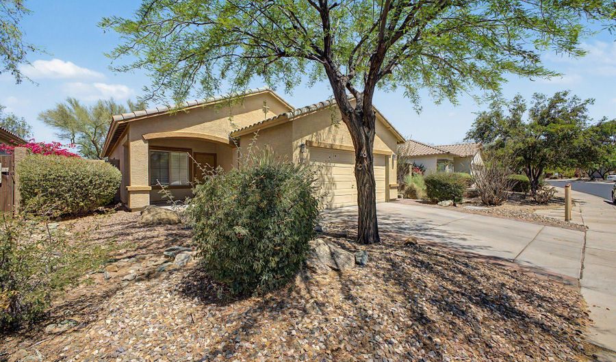 40832 N COLUMBIA Trl, Anthem, AZ 85086 - 3 Beds, 2 Bath