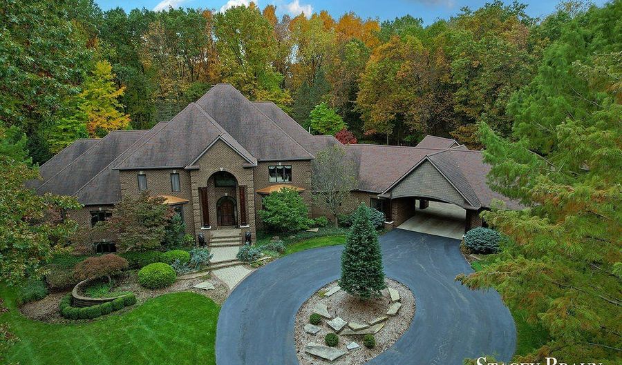 7750 Silverthorn Dr SE, Ada, MI 49301 - 7 Beds, 7 Bath