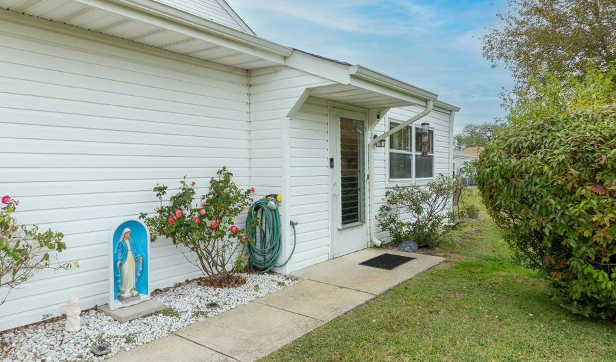 23 Mediterranean Ct, Barnegat, NJ 08005 - 1 Beds, 1 Bath