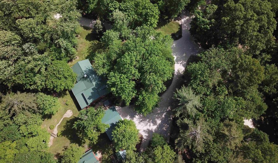 3508 Kampbell Cliff Rd, Birdseye, IN 47513 - 3 Beds, 2 Bath