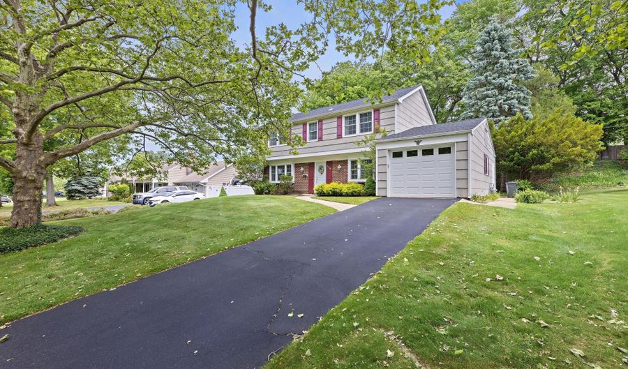 150 Idlebrook Ln, Aberdeen, NJ 07747 - 4 Beds, 3 Bath