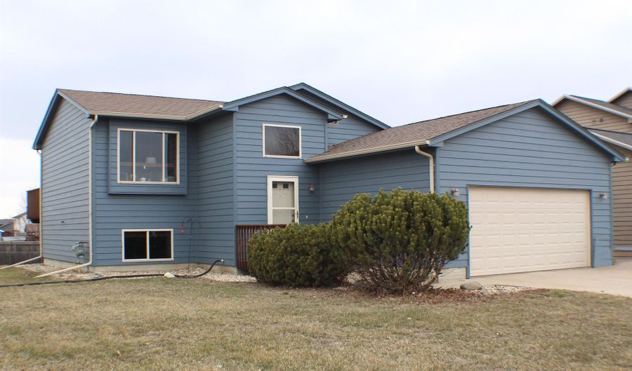 903 Woodmont Ave, Harrisburg, SD 57032 - 3 Beds, 2 Bath