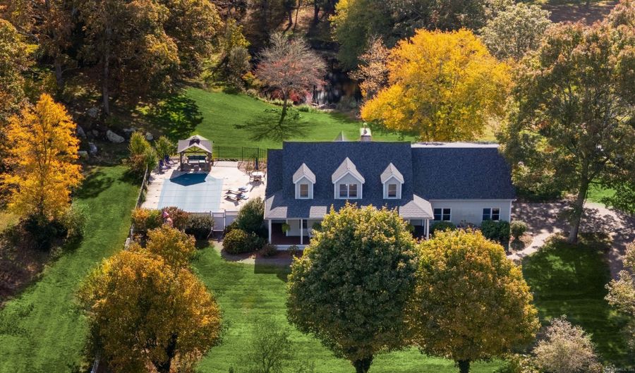 11 Pequot Ln, Hopkinton, RI 02804 - 4 Beds, 4 Bath