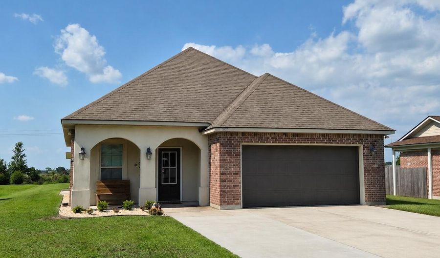 8946 Rue Blanc, Abbeville, LA 70510 - 3 Beds, 2 Bath