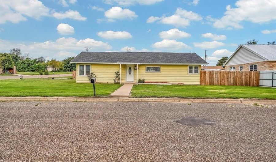 323 Ave J, Beaver, OK 73932 - 3 Beds, 2 Bath