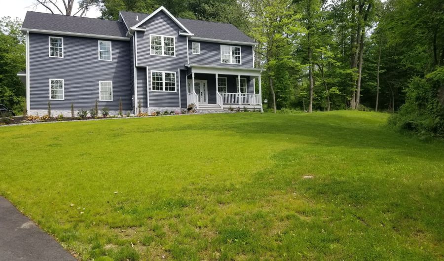 53 A Old Middle Rd, Brookfield, CT 06804 - 5 Beds, 4 Bath