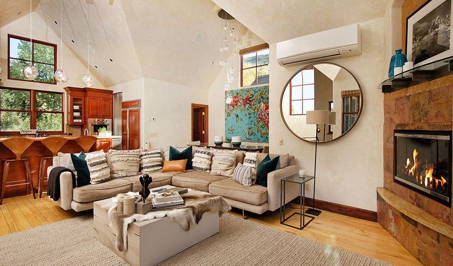 945 E Cooper Ave, Aspen, CO 81611 - 5 Beds, 4 Bath