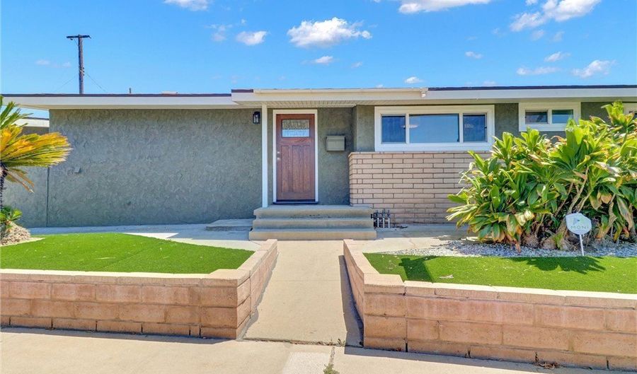 2310 W 169th Pl, Torrance, CA 90504 - 4 Beds, 2 Bath