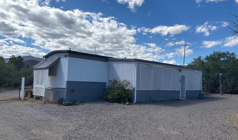 33800 S DAVENPORT Ln, Black Canyon City, AZ 85324 - 2 Beds, 2 Bath