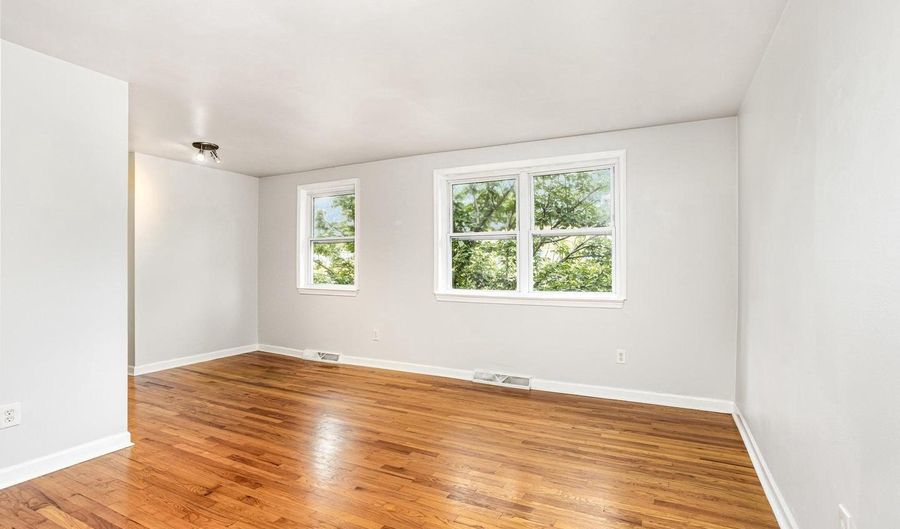 4413 FALLS BRIDGE Dr H, Baltimore, MD 21211 - 1 Beds, 1 Bath