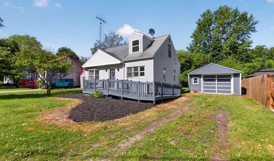 3320 Treat St, Adrian, MI 49221 - 4 Beds, 1 Bath