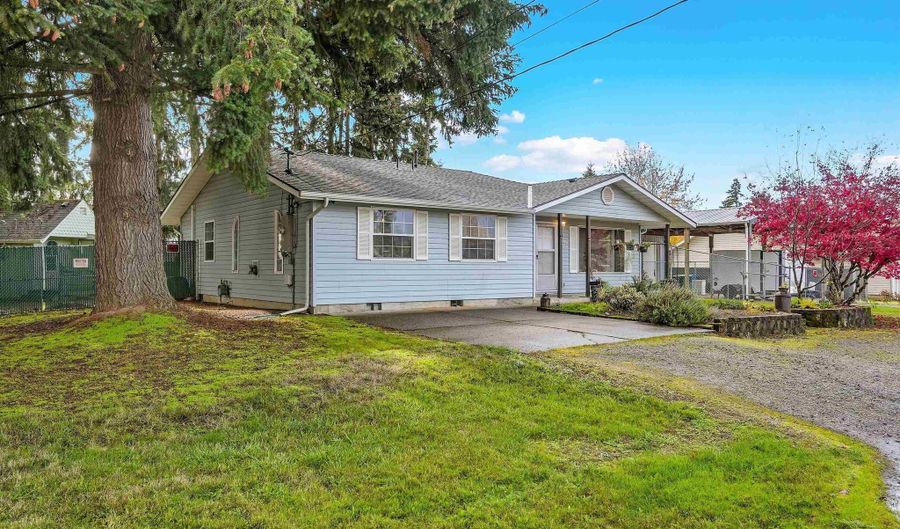 960 Cleveland St, Aumsville, OR 97325 - 4 Beds, 1 Bath