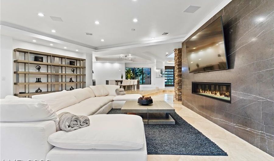 14 Misty Peaks Ct, Las Vegas, NV 89135 - 5 Beds, 8 Bath
