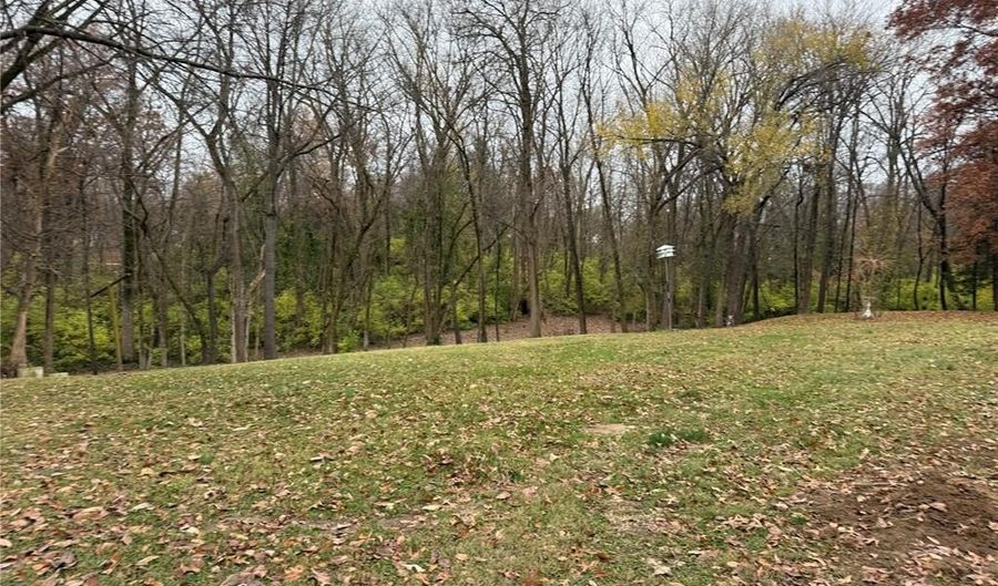 3619 Thomas Ave, Alton, IL 62002 - 2 Beds, 1 Bath