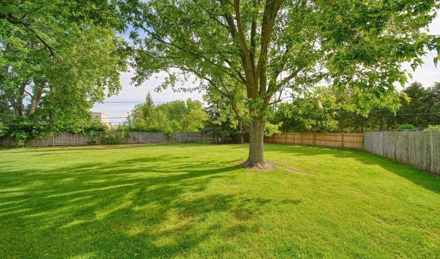 445 March Dr, Adrian, MI 49221 - 3 Beds, 1 Bath
