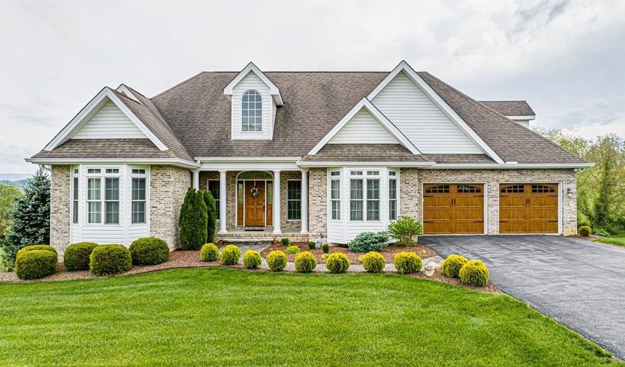 21030 Skyward Dr, Abingdon, VA 24211 - 3 Beds, 2 Bath