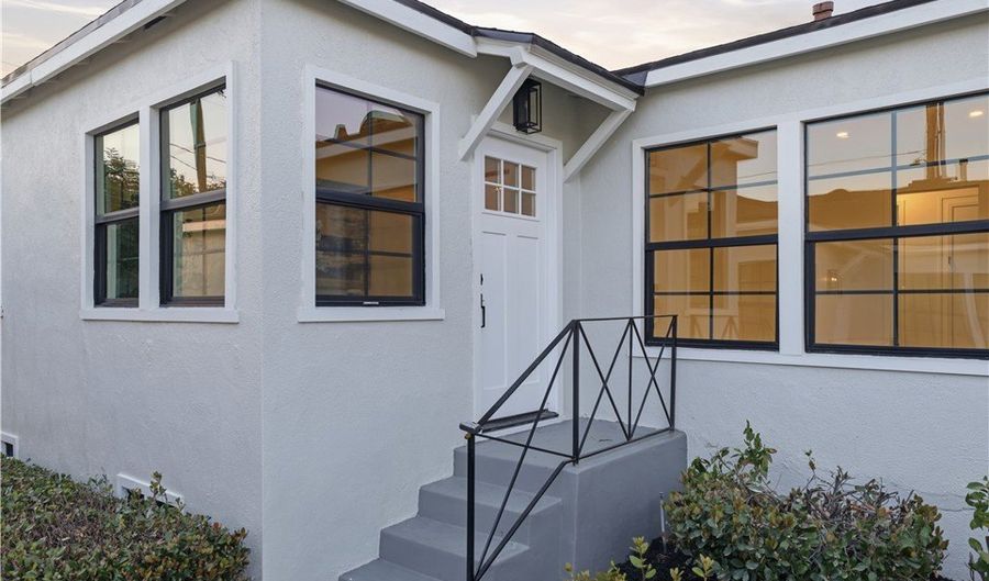 1989 N Lake Ave, Altadena, CA 91001 - 2 Beds, 1 Bath