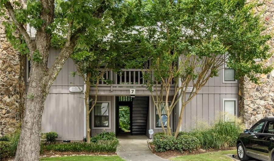 3919 Woodridge Way, Tucker, GA 30084 - 2 Beds, 2 Bath